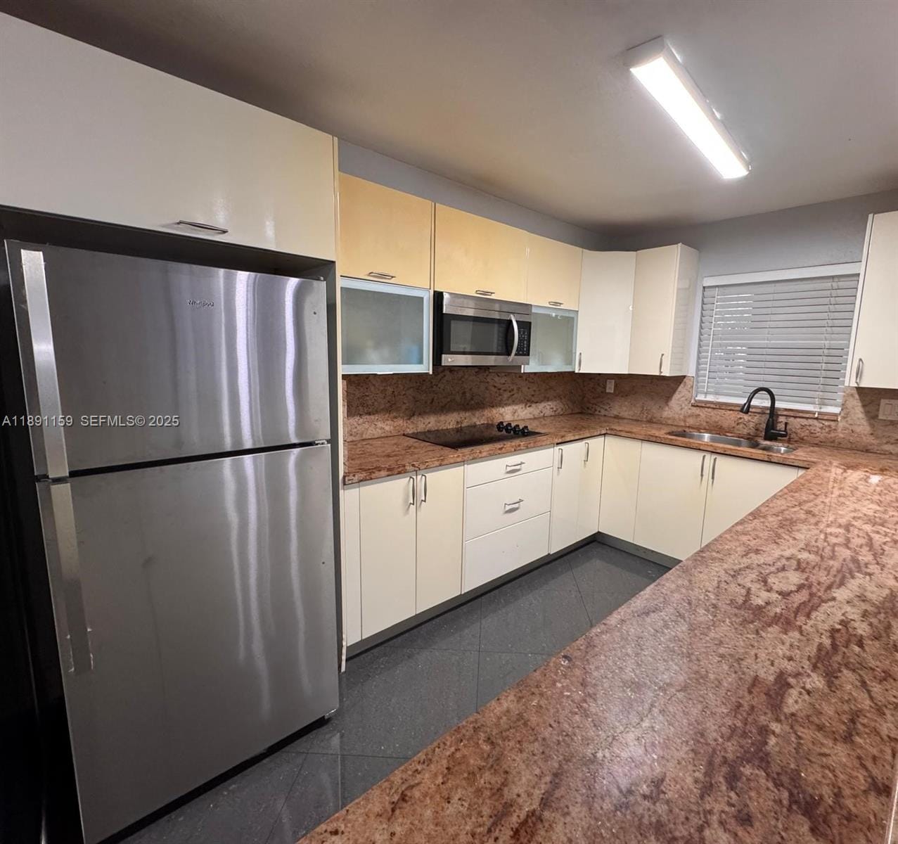 13701 Kendale Lakes Circle B-111, Miami, FL 33183 photo 13