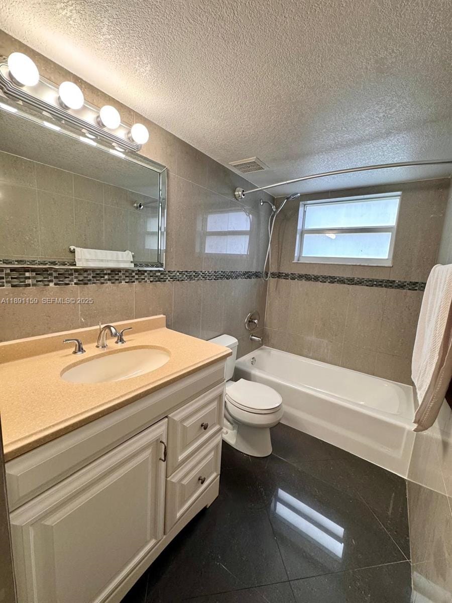 13701 Kendale Lakes Circle B-111, Miami, FL 33183 photo 24