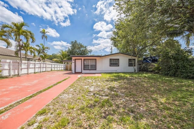 2515 N 66th Avenue, sold in Palm Lane Villa, Hollywood, FL