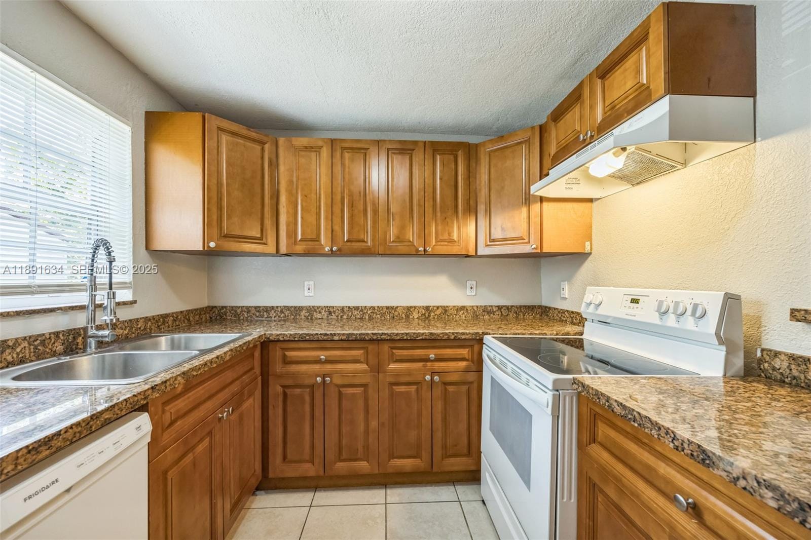 2515 N 66th Avenue, Hollywood, FL 33024 photo 2