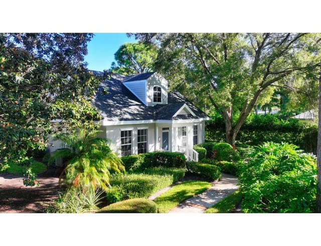 812 Carolina Circle SW, sold in Indian River Club, Vero Beach, FL