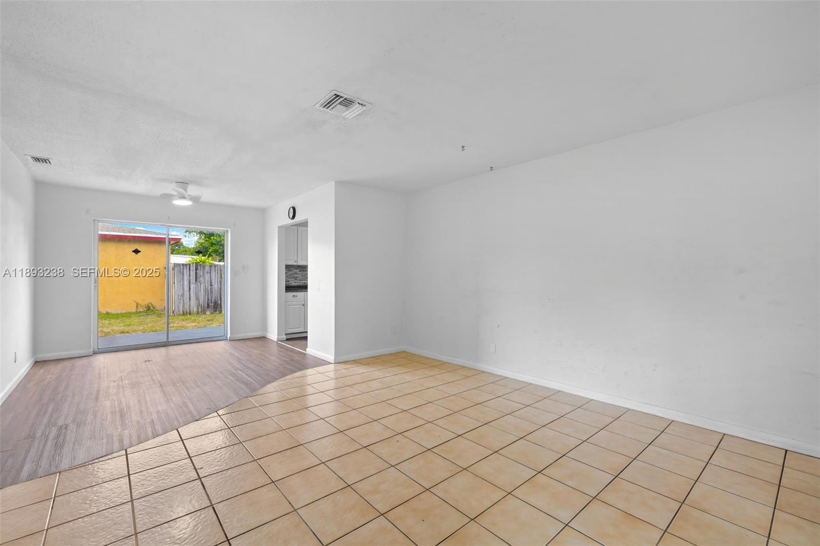 1920 N 66th Avenue — photo 12