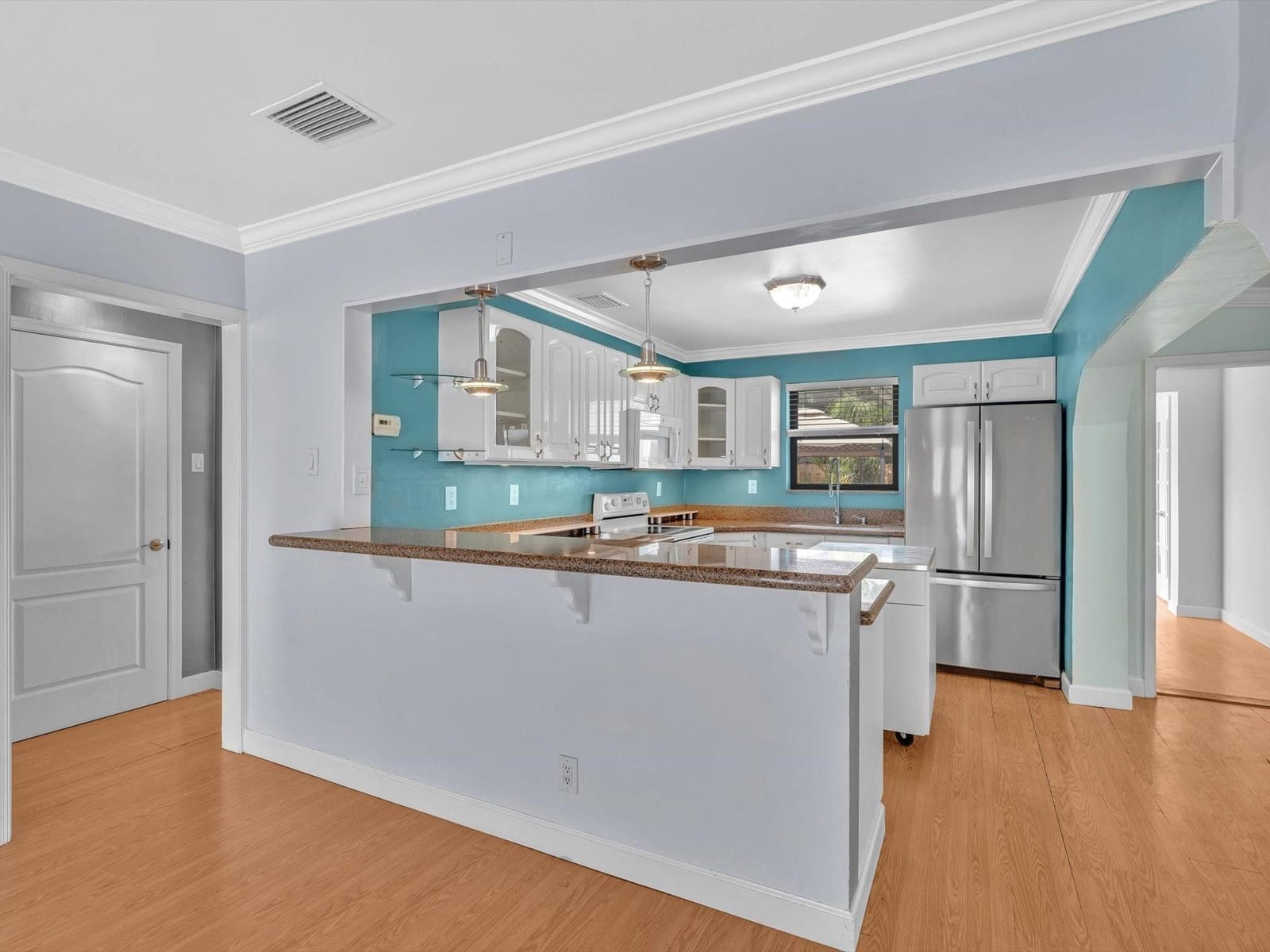 4121 NW 12th Avenue — photo 9