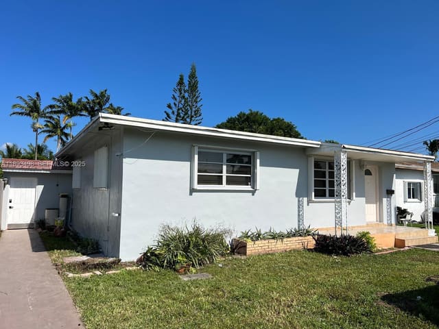 3031 SW 64th Avenue, Miami, FL 33155