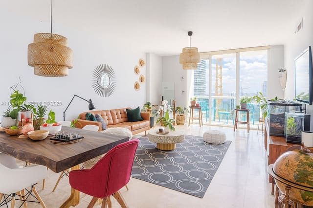 31 SE 5th Street 4016, Miami, FL 33131