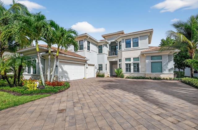 16804 Strasbourg Lane, Delray Beach, FL 33446
