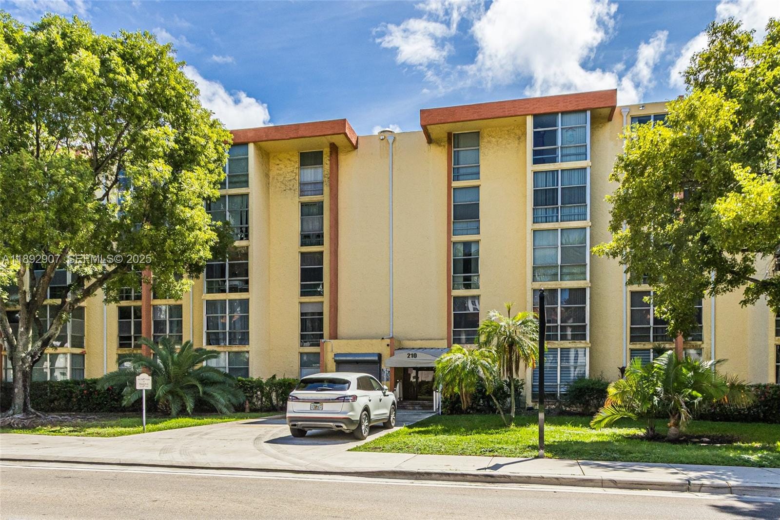 210 172nd Street 432, Sunny Isles Beach, FL 33160