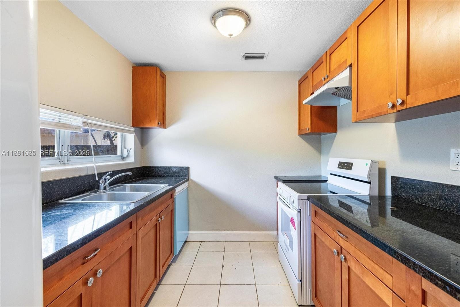 2811 N 66th Avenue, Hollywood, FL 33024 photo 6