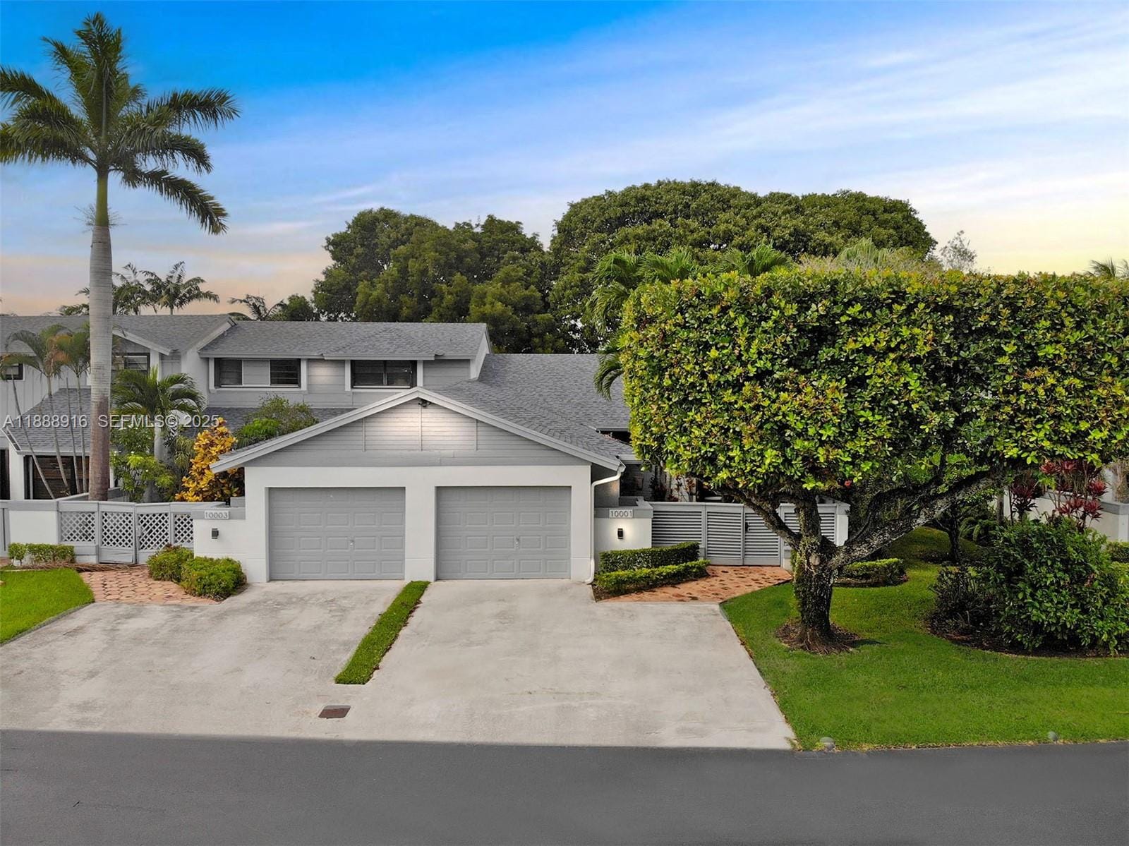 10001 NW 52nd Terrace, Doral, FL 33178 photo 2