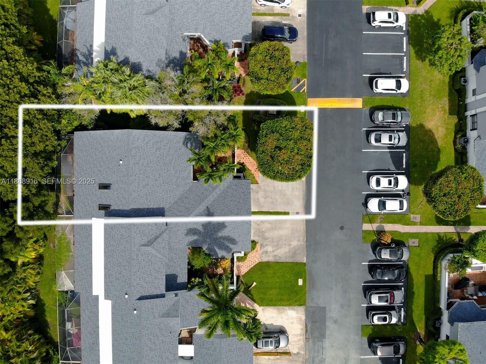 10001 NW 52nd Terrace, Doral, FL 33178 photo 3