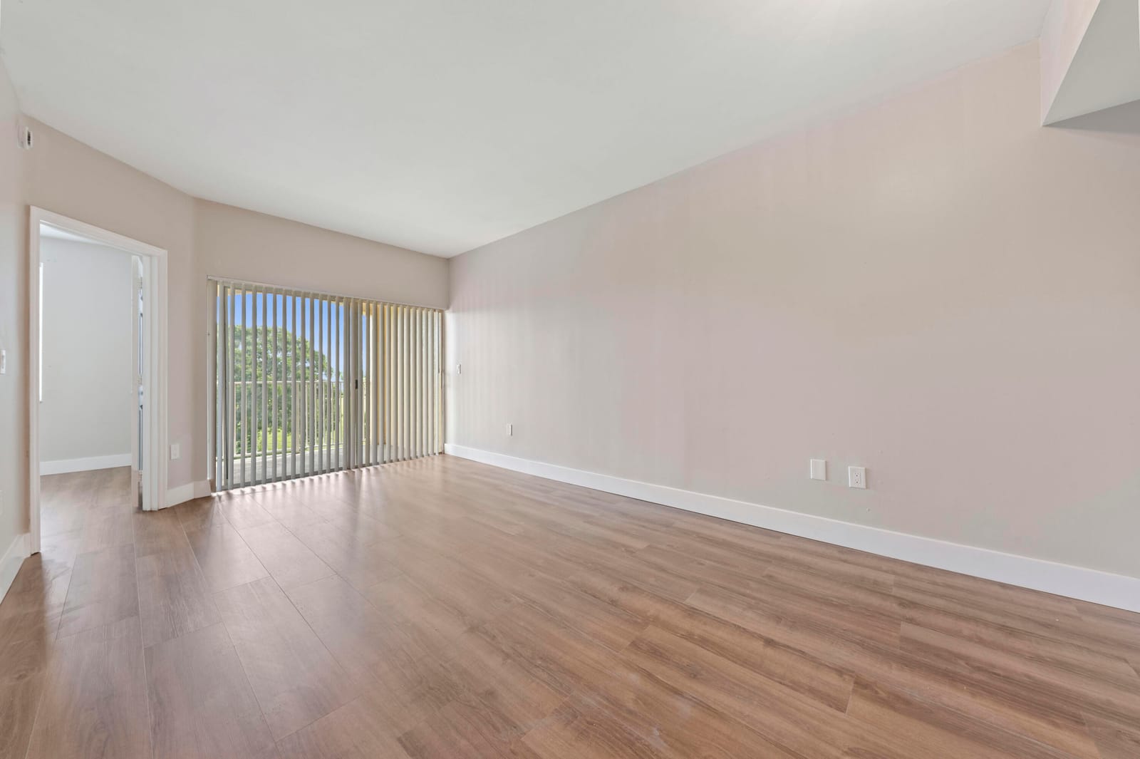 2060 Greenview Shores Boulevard 323, Wellington, FL 33414 photo 11