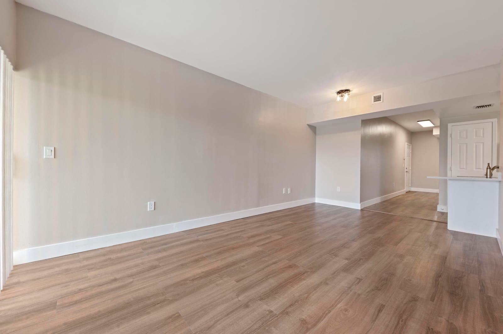 2060 Greenview Shores Boulevard 323, Wellington, FL 33414 photo 12