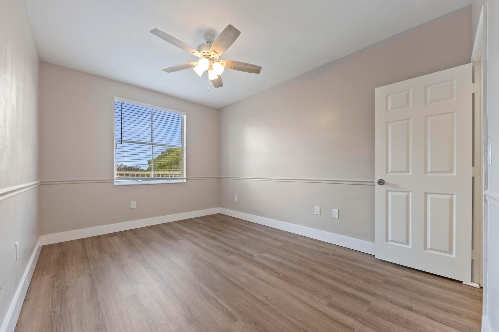 2060 Greenview Shores Boulevard 323, Wellington, FL 33414 photo 15