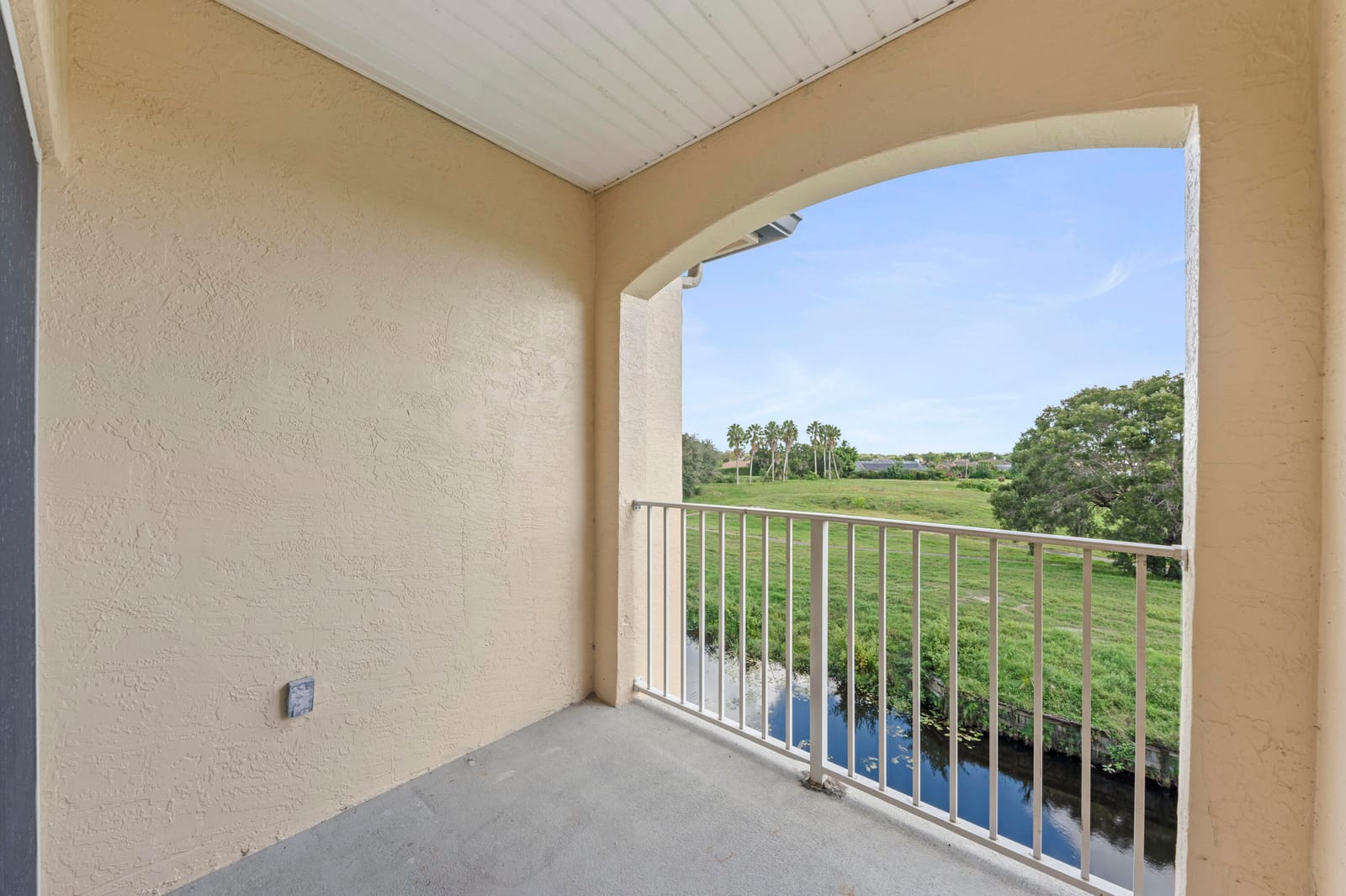2060 Greenview Shores Boulevard 323, Wellington, FL 33414 photo 18