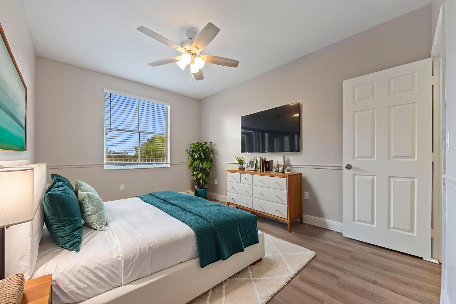 2060 Greenview Shores Boulevard 323, Wellington, FL 33414 photo 8