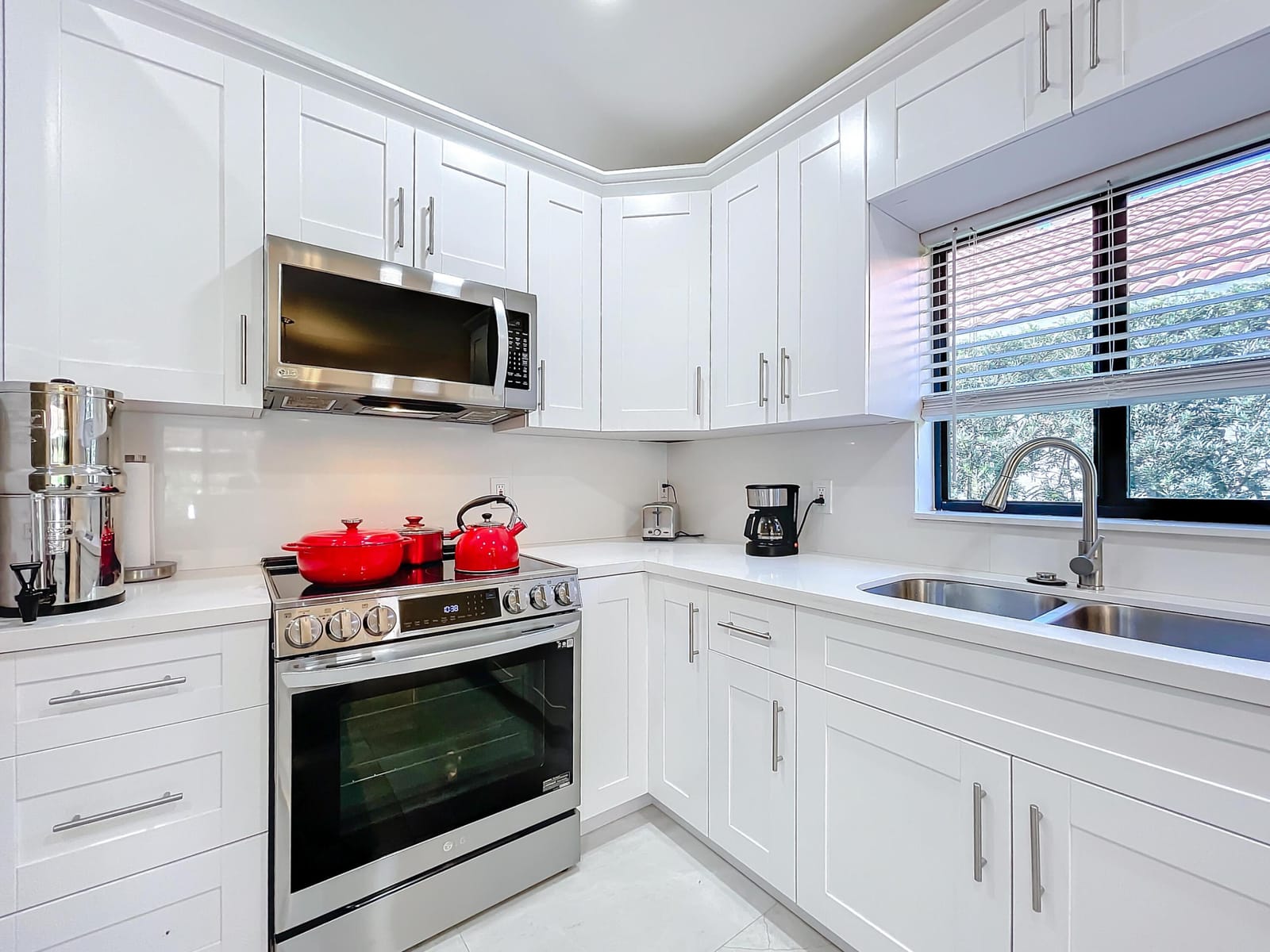 4179 NW 5th Dr Drive, Deerfield Beach, FL 33442 photo 7
