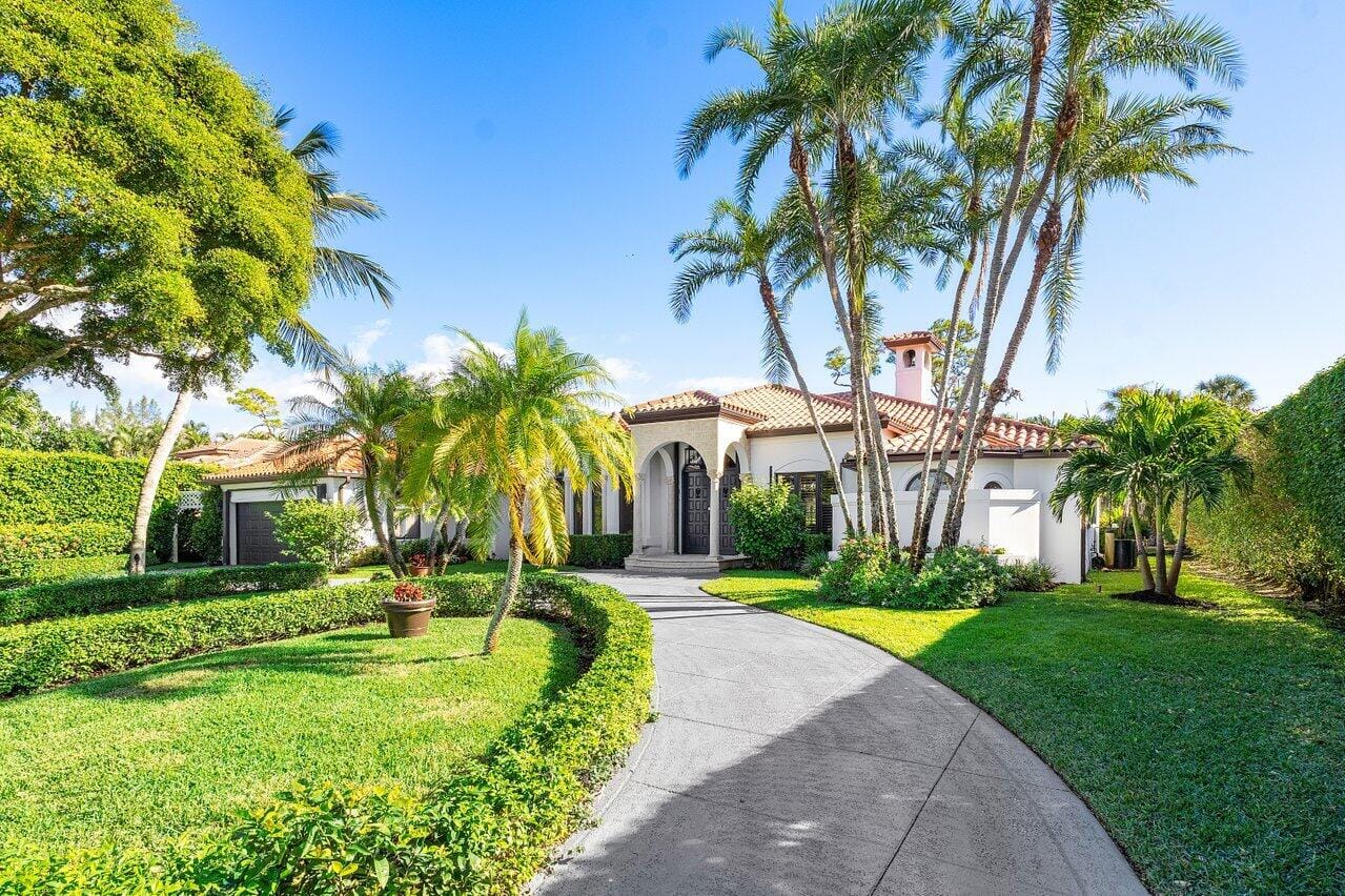 598 N Country Club Drive, Atlantis, FL 33462