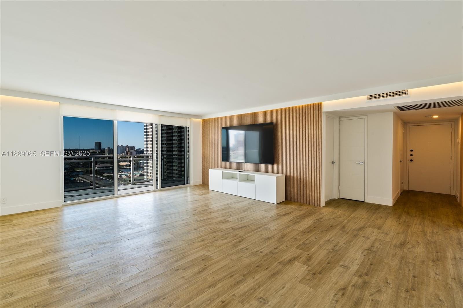2030 S Ocean Drive 1127 — photo 4