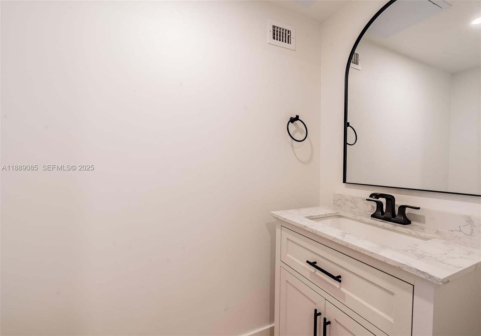 2030 S Ocean Drive 1127 — photo 9