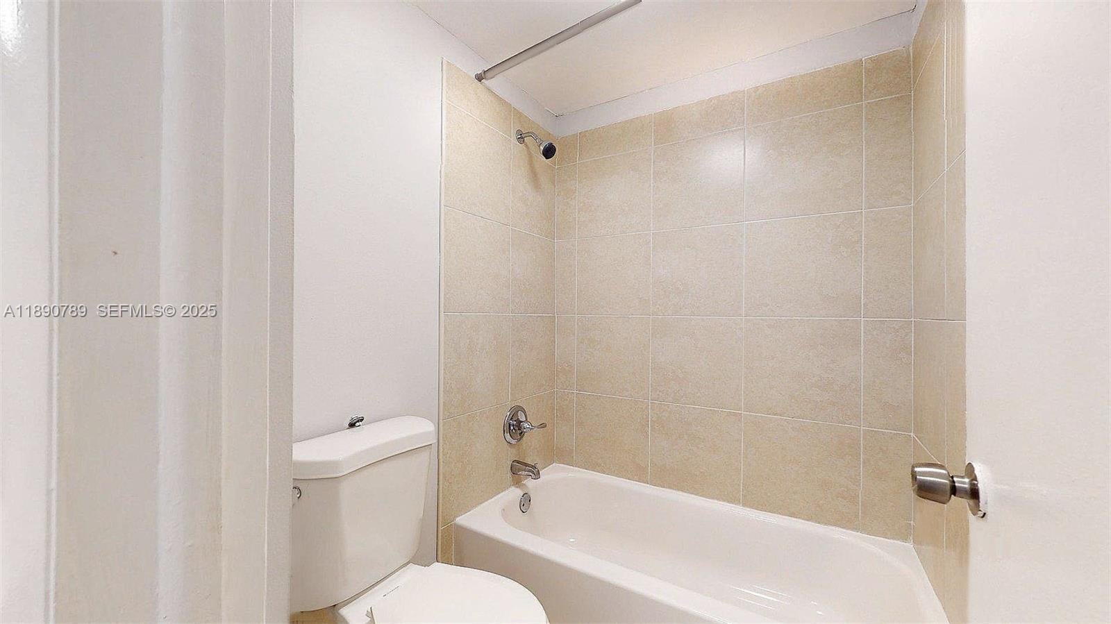 4850 SW 63rd Terrace 131 — photo 4