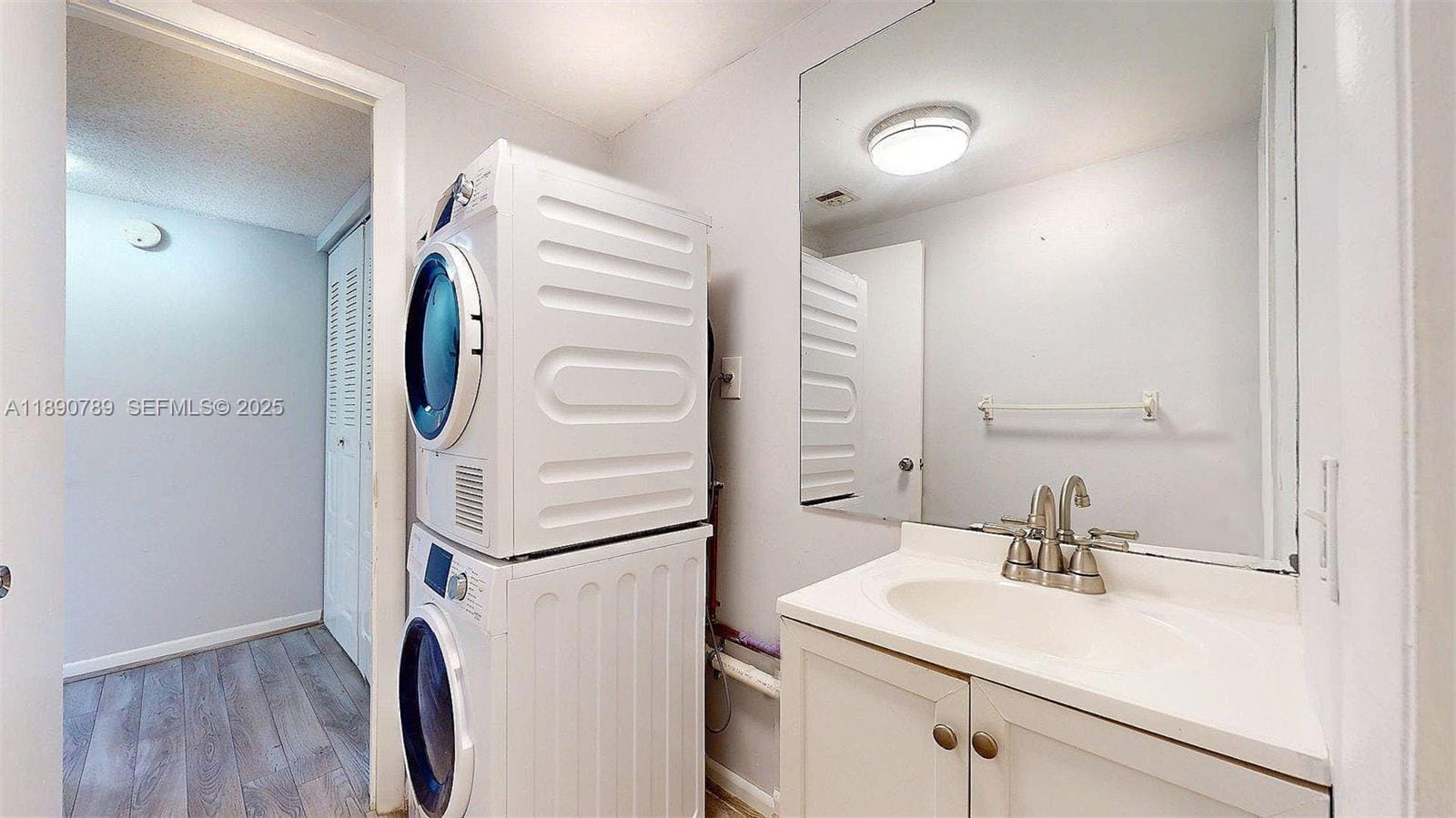 4850 SW 63rd Terrace 131 — photo 6
