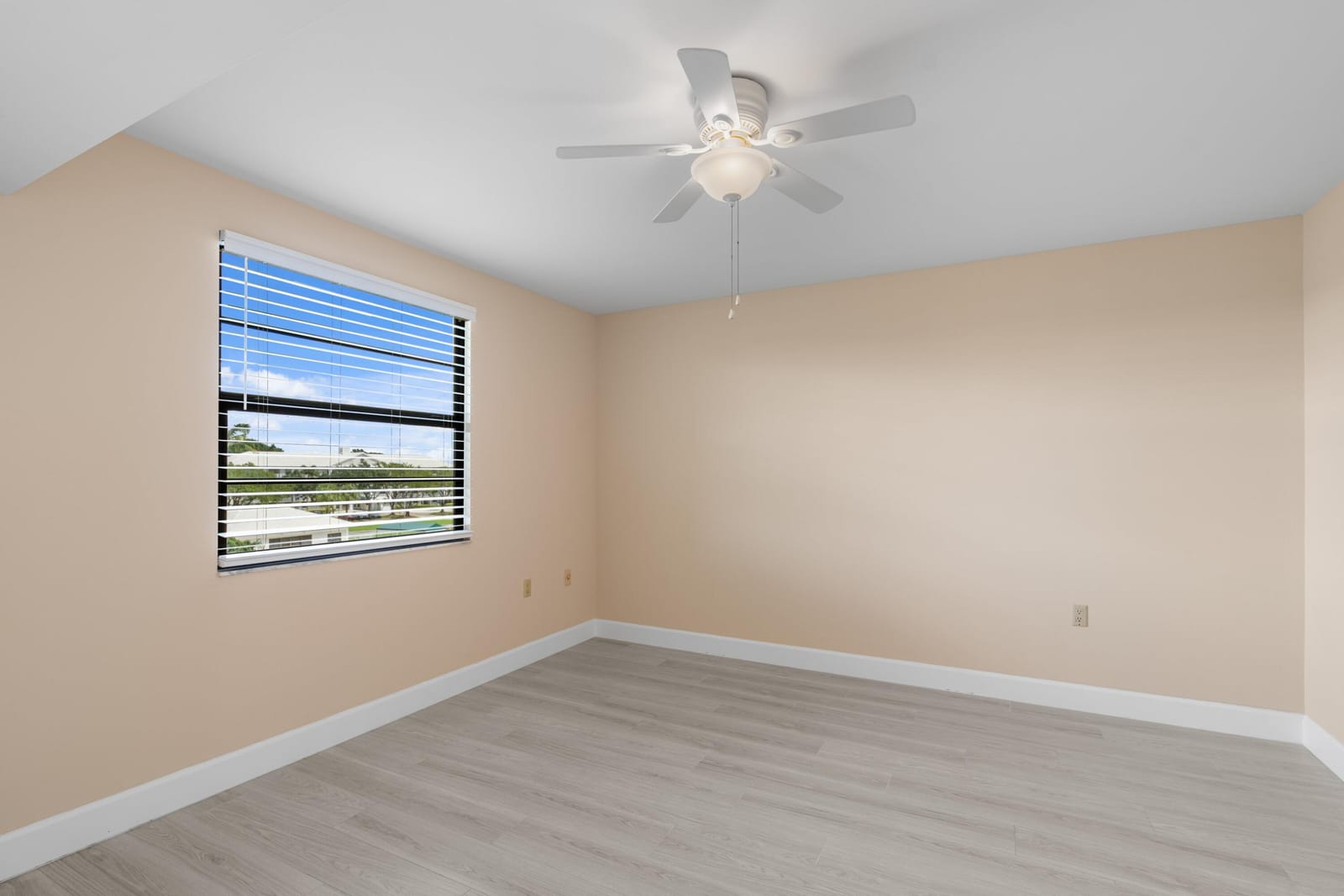 6025 Balboa Circle 406, Boca Raton, FL 33433 photo 10