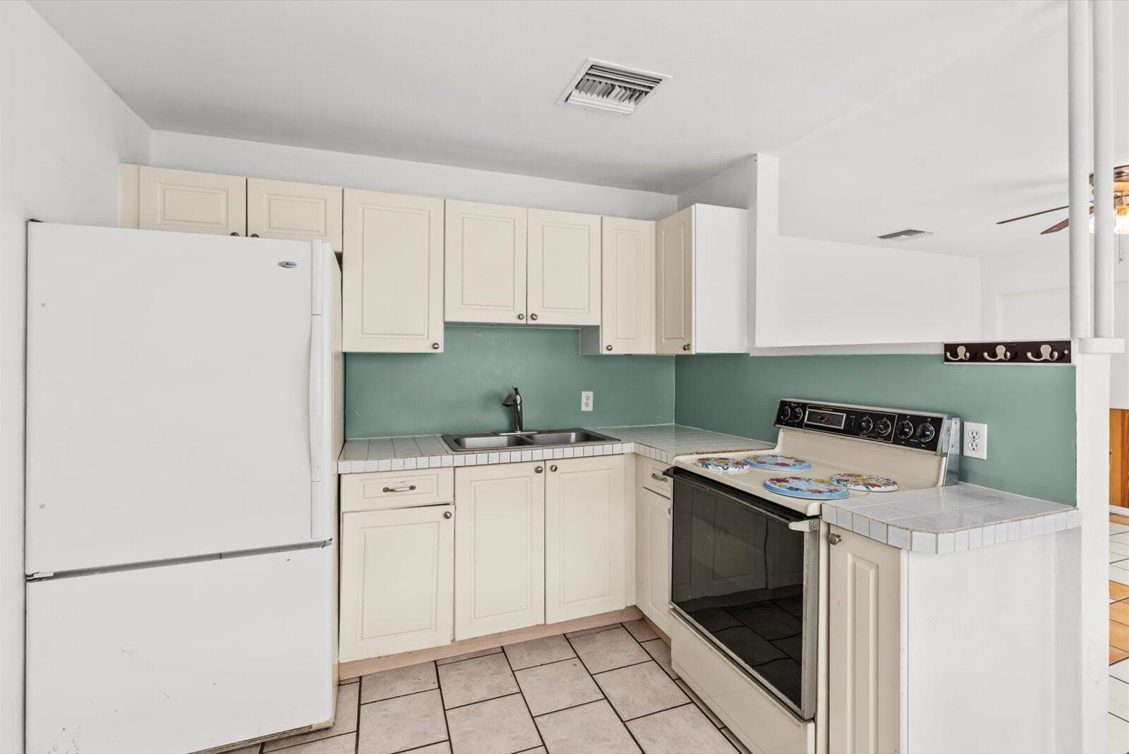 320 7th Road SW — photo 10