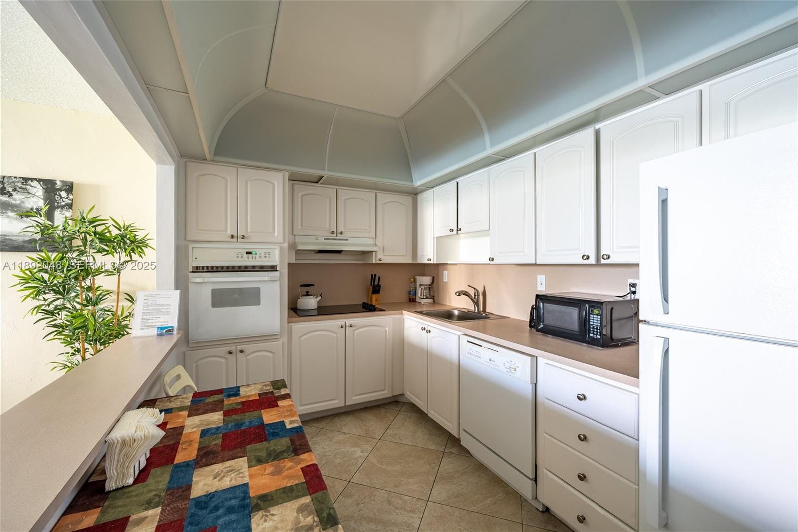 19370 Collins Avenue 407 — photo 9