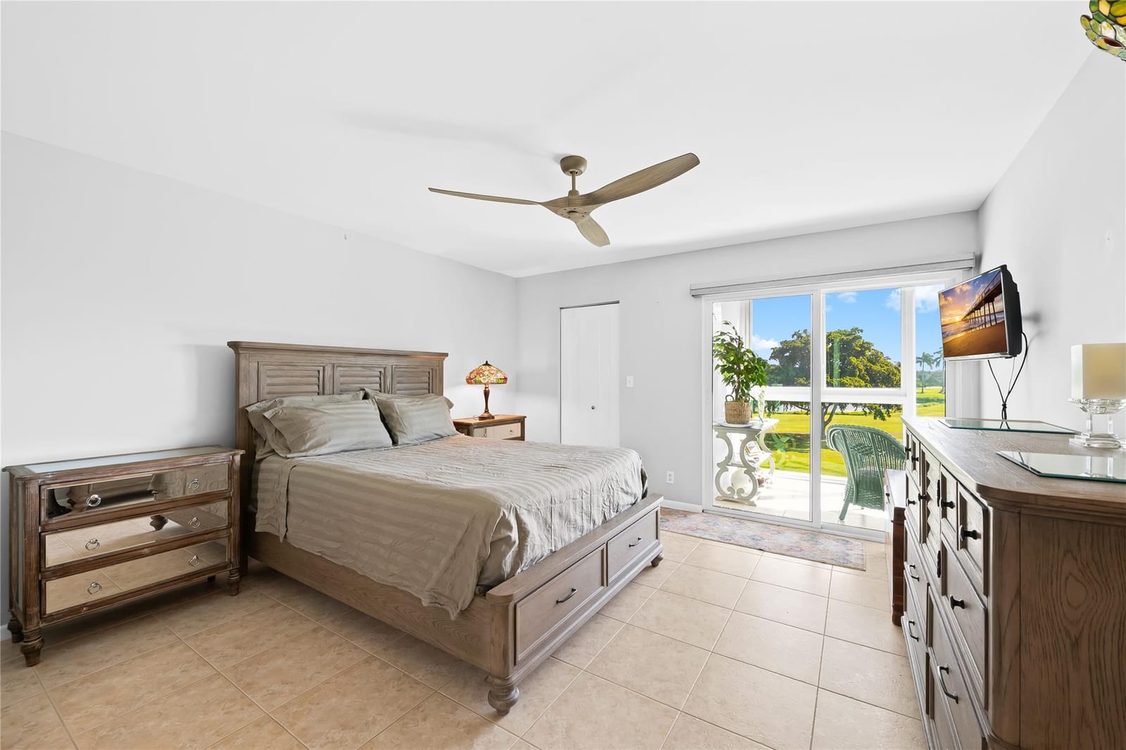 2802 S Victoria Way J3 — photo 8