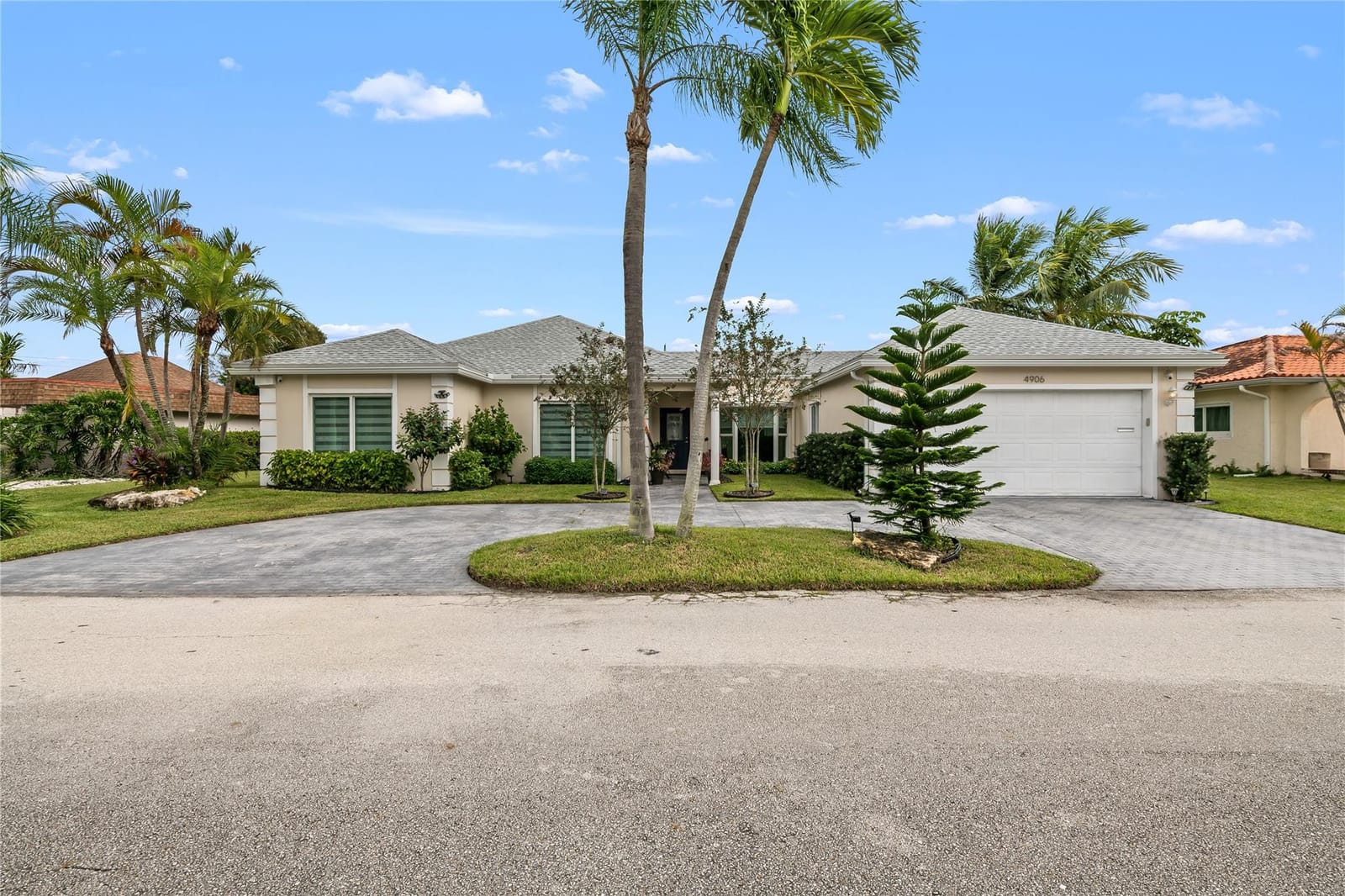4906 N Travelers Palm Lane, Tamarac, FL 33319