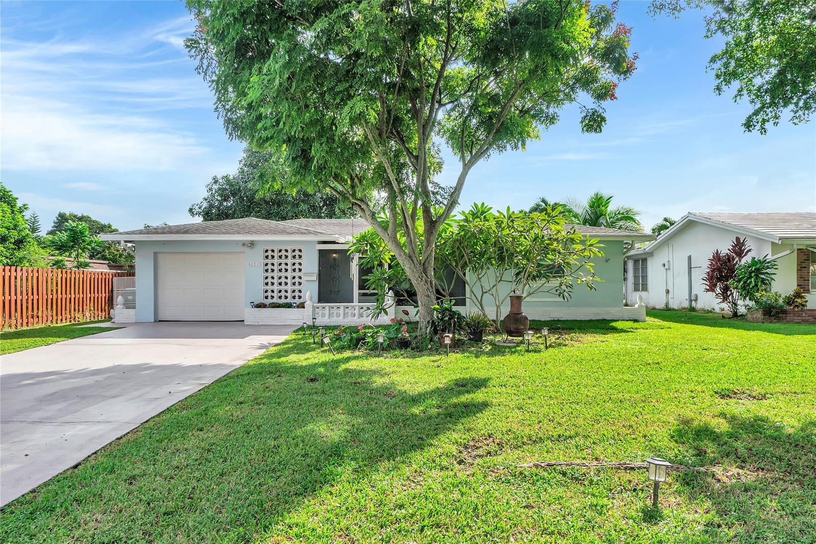6202 NW 70th Avenue, Tamarac, FL 33321