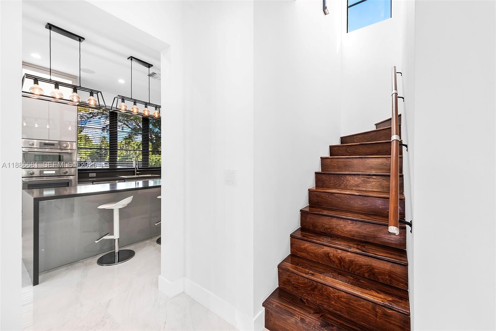 638 Escobar Avenue — photo 10