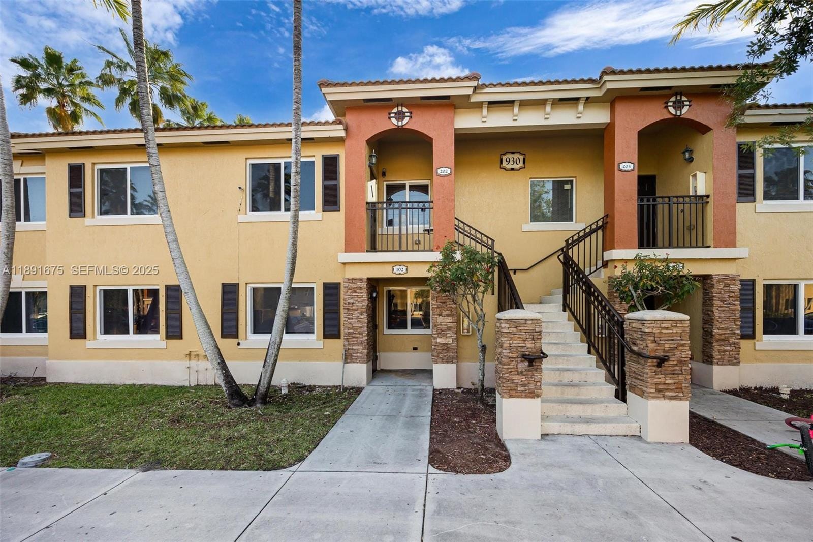Sold home at 930 NE 33rd Terrace 102, Homestead, FL 33033
