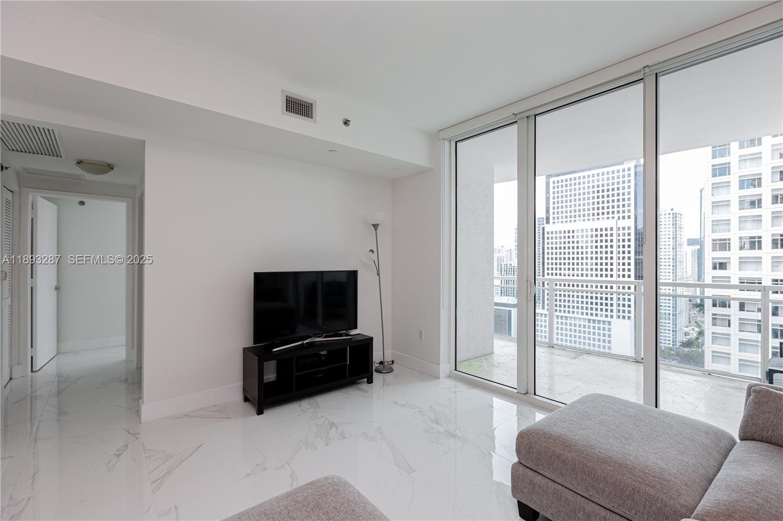 951 Brickell Avenue 2601, Miami, FL 33131 photo 10