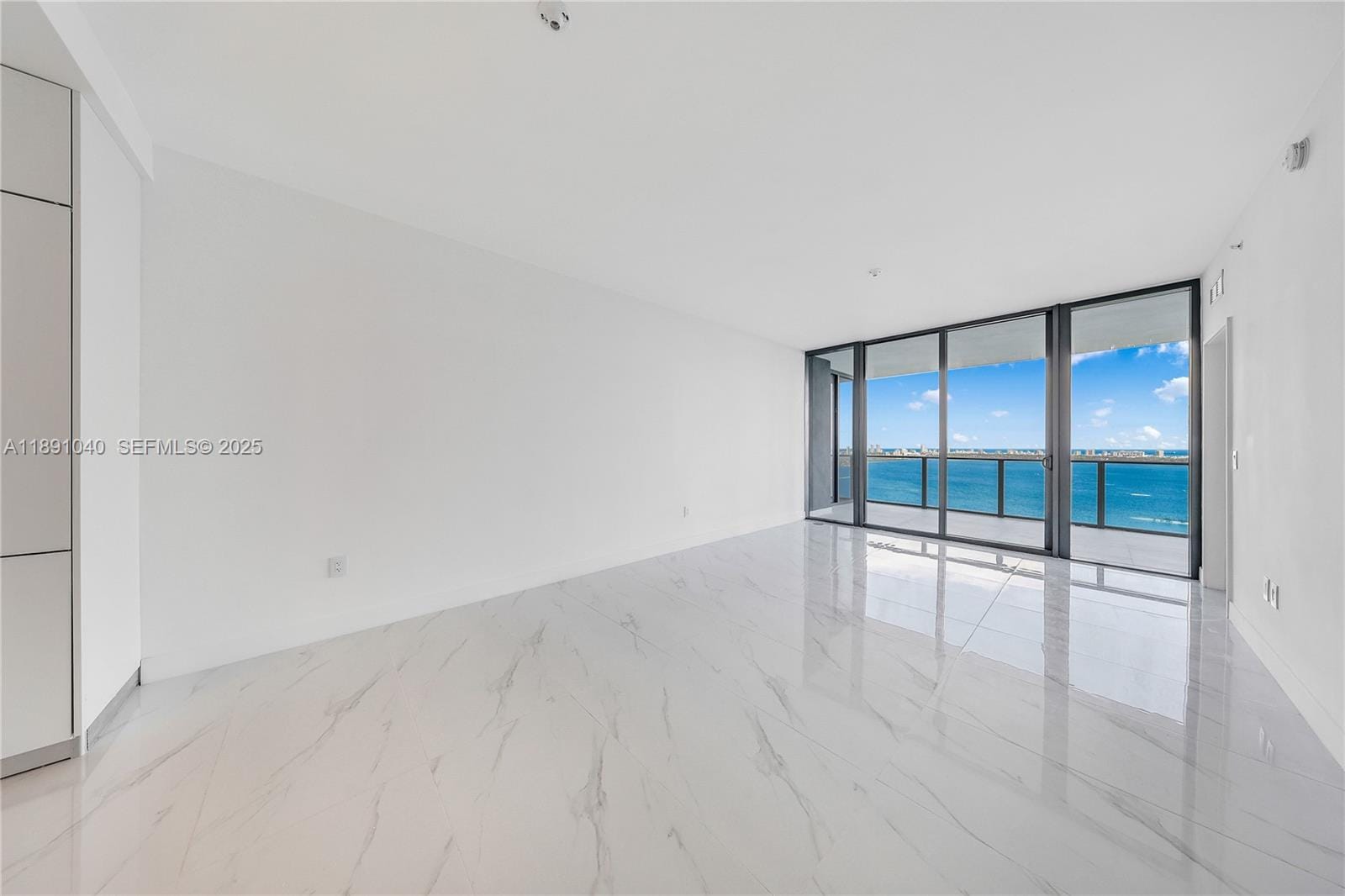 700 NE 24 Street 3402 — photo 12