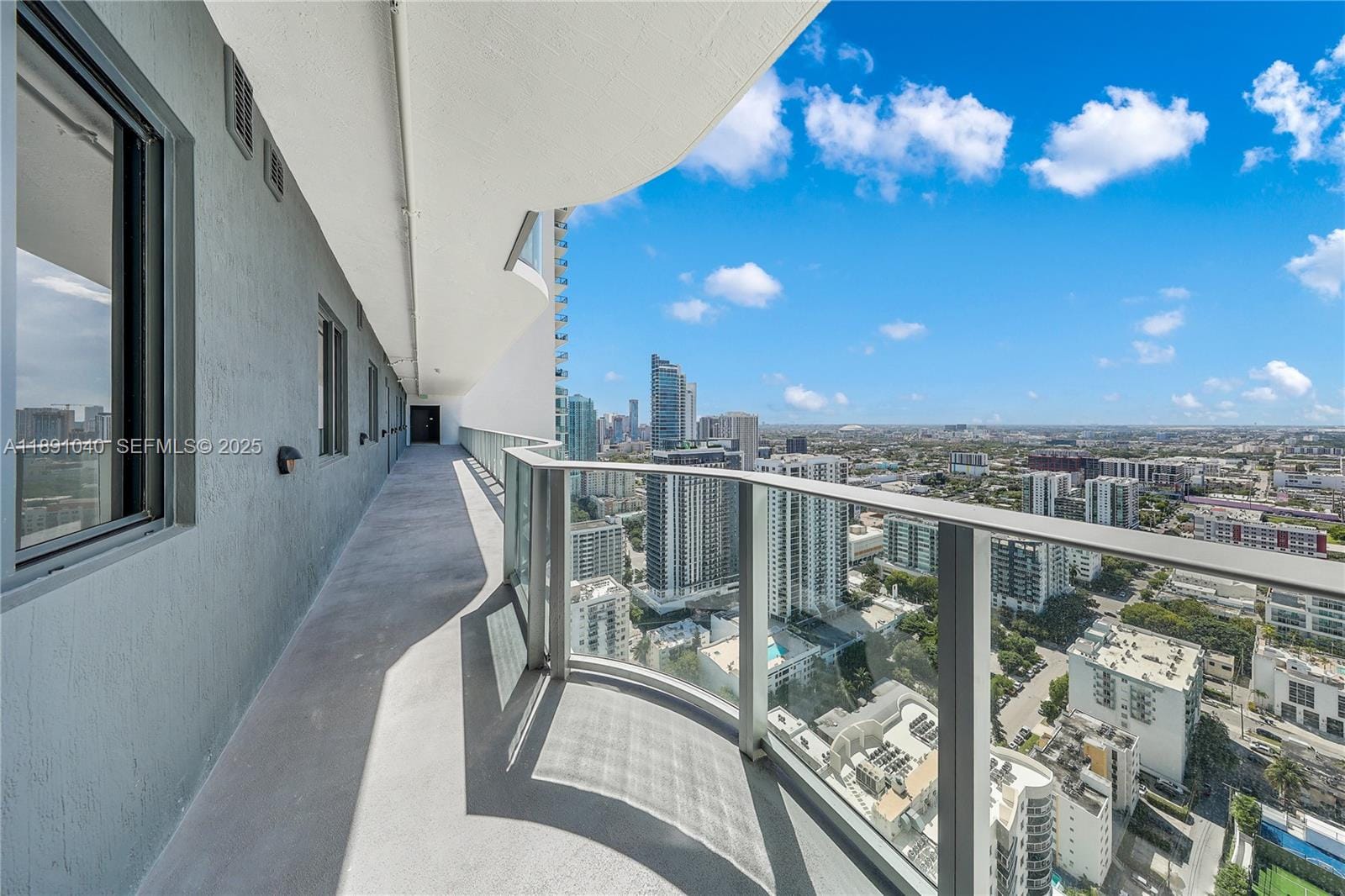 700 NE 24 Street 3402 — photo 3
