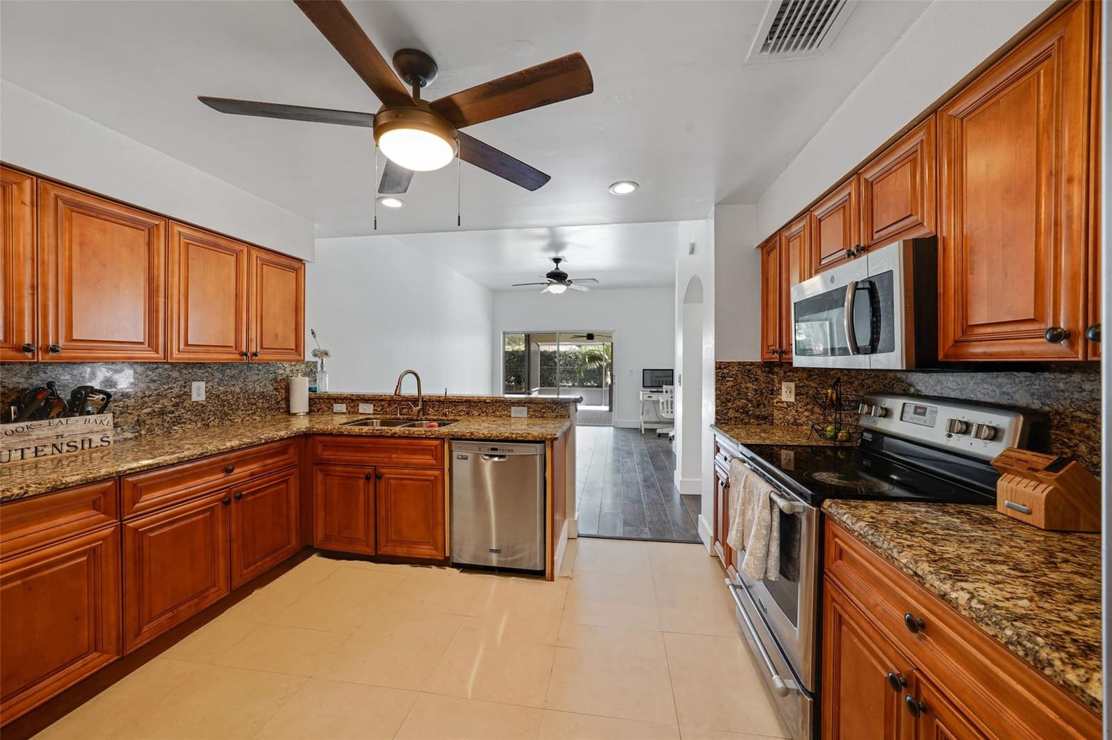 2687 Oak Park Circle — photo 6