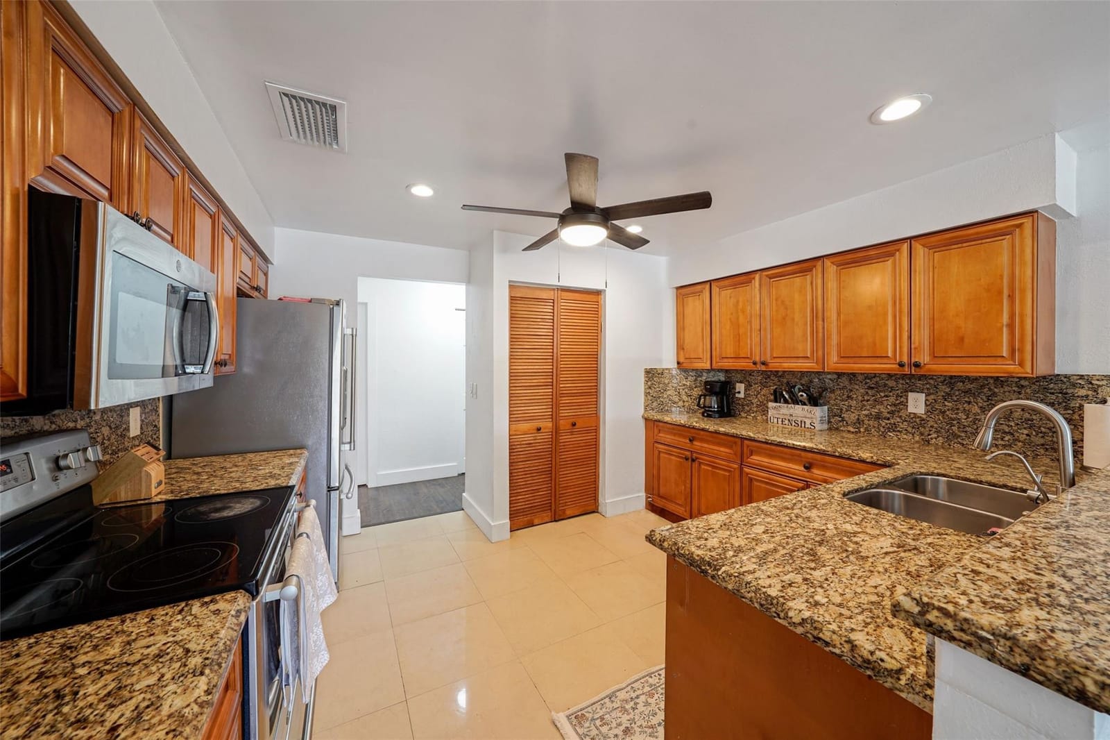 2687 Oak Park Circle — photo 9
