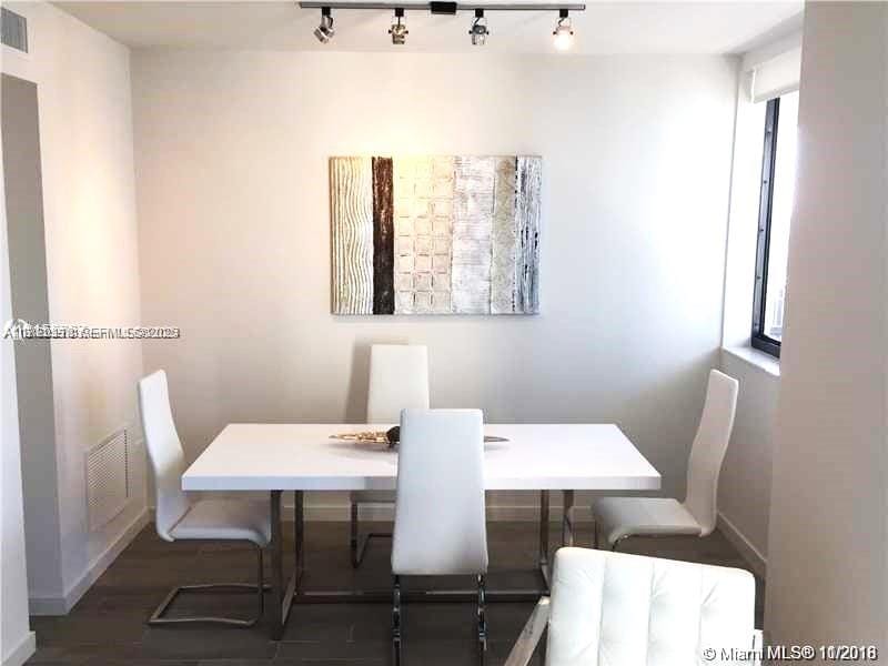 999 SW 1st Avenue 2115 — photo 2