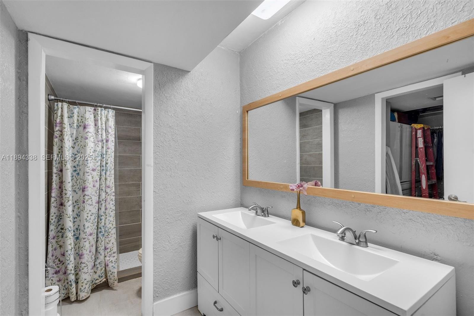 19440 NE 26th Avenue 54B, Miami, FL 33180 photo 19