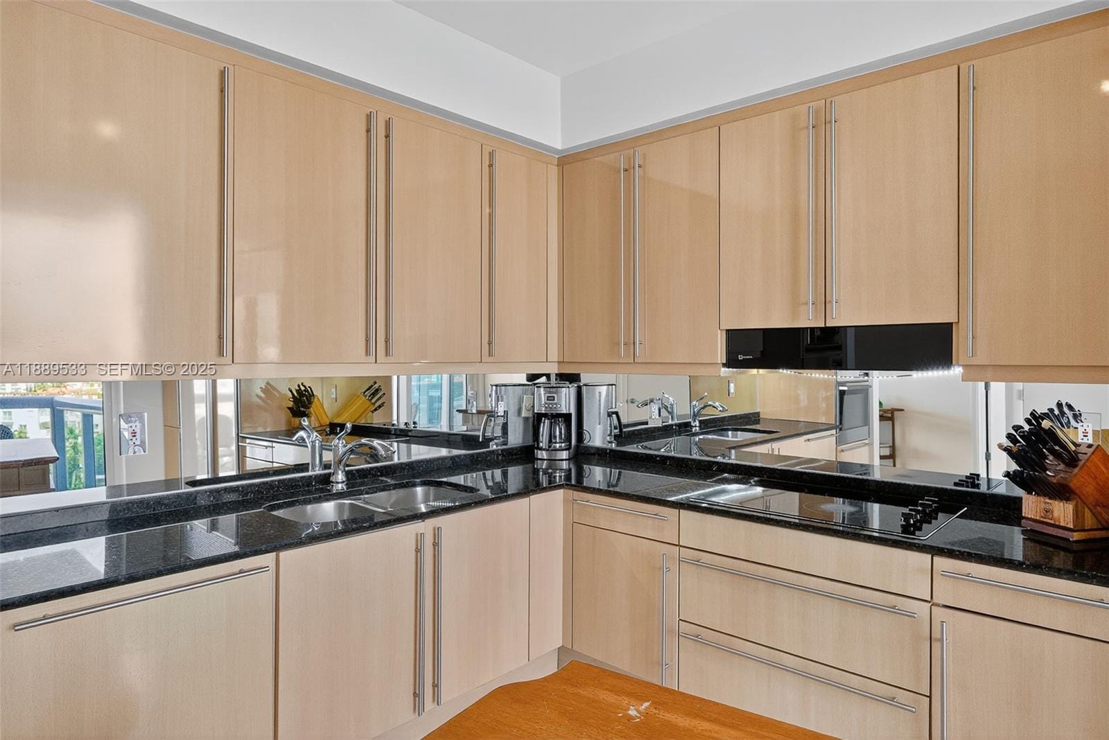 1000 S Pointe Drive 703, Miami Beach, FL 33139 photo 16