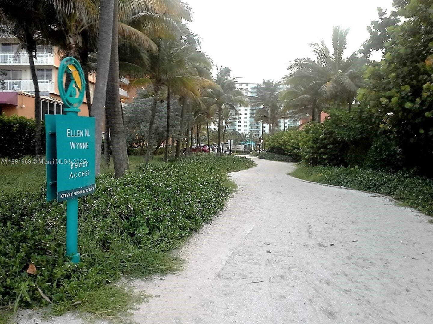 19370 Collins Avenue 1120, Sunny Isles Beach, FL 33160 photo 4