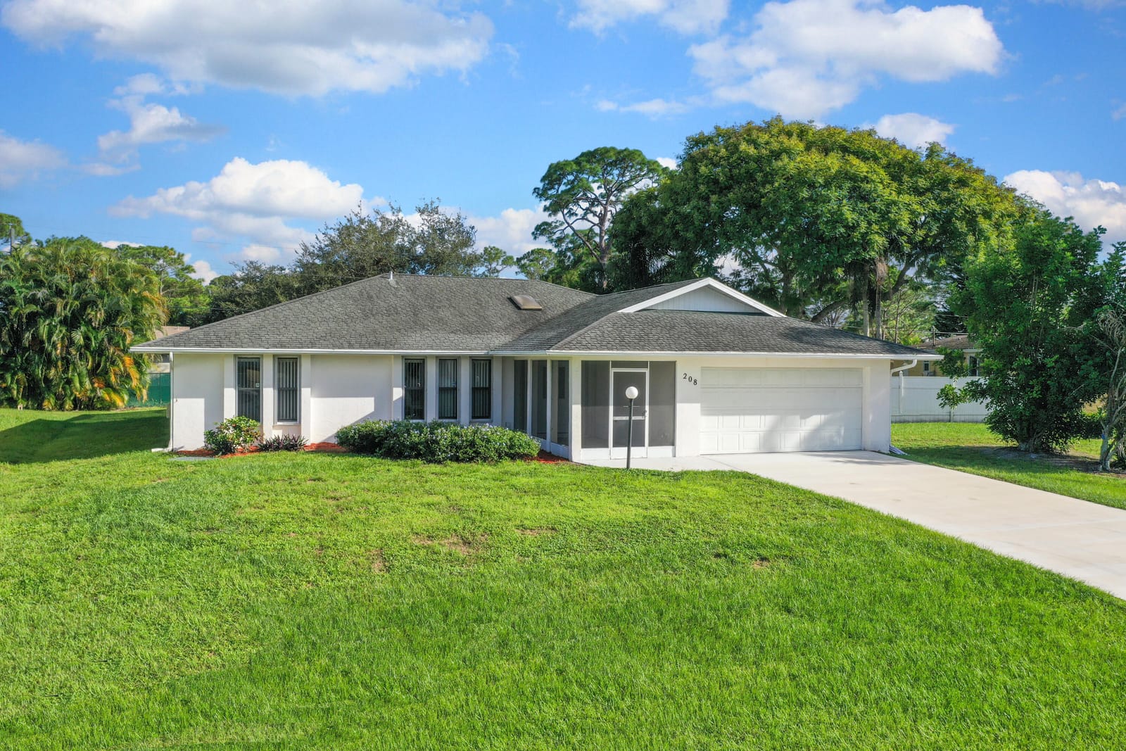 208 NE Sagamore Terrace, Port St. Lucie, FL 34983