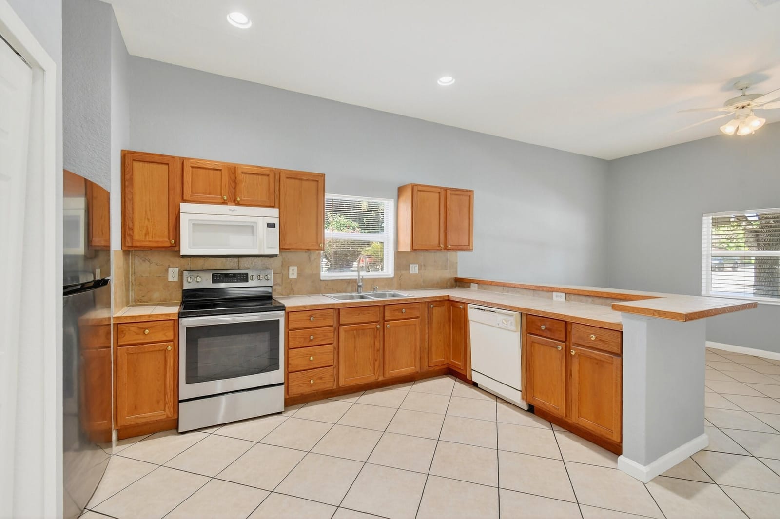 332 S E Street, Lake Worth Beach, FL 33460 photo 3