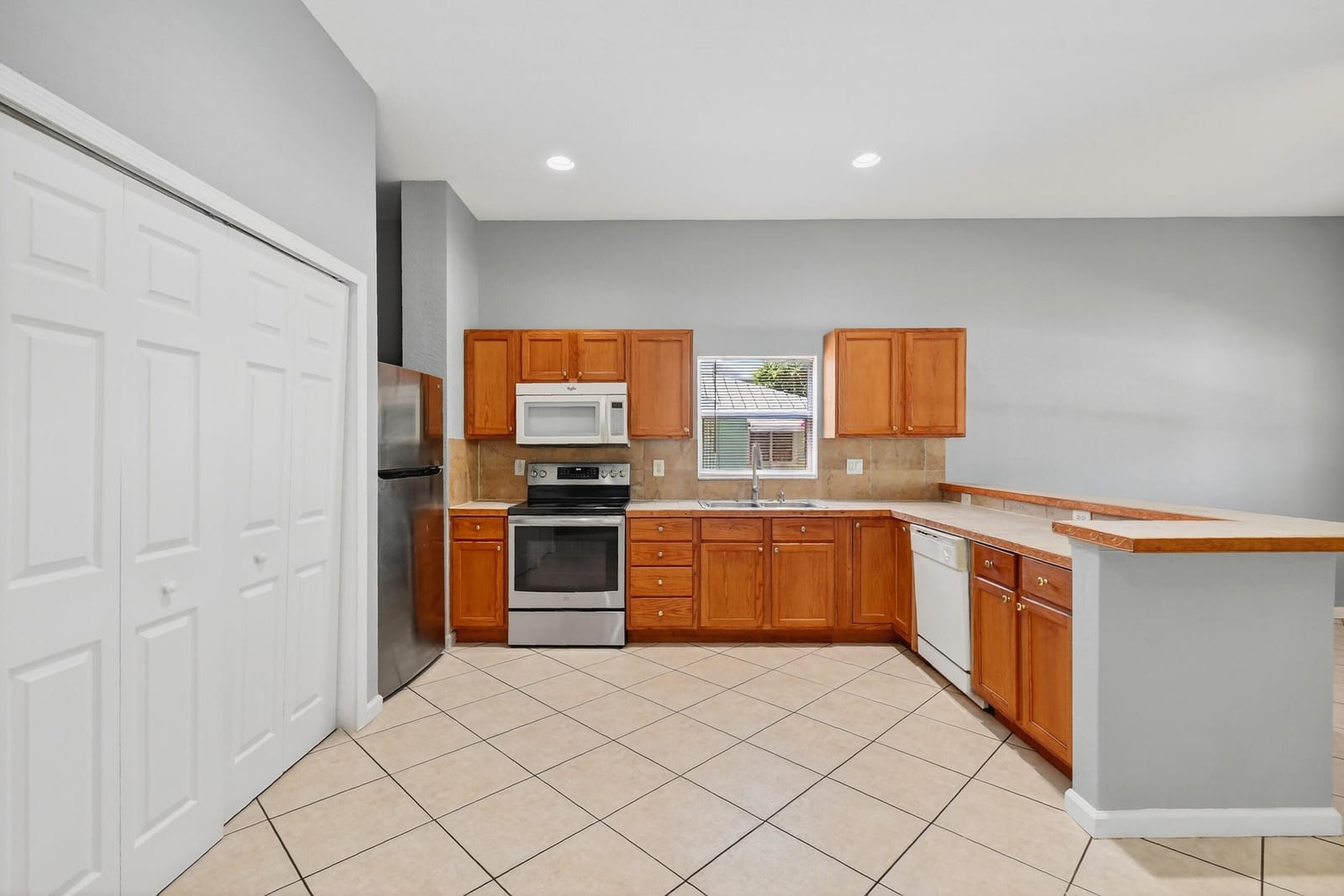 332 S E Street, Lake Worth Beach, FL 33460 photo 5