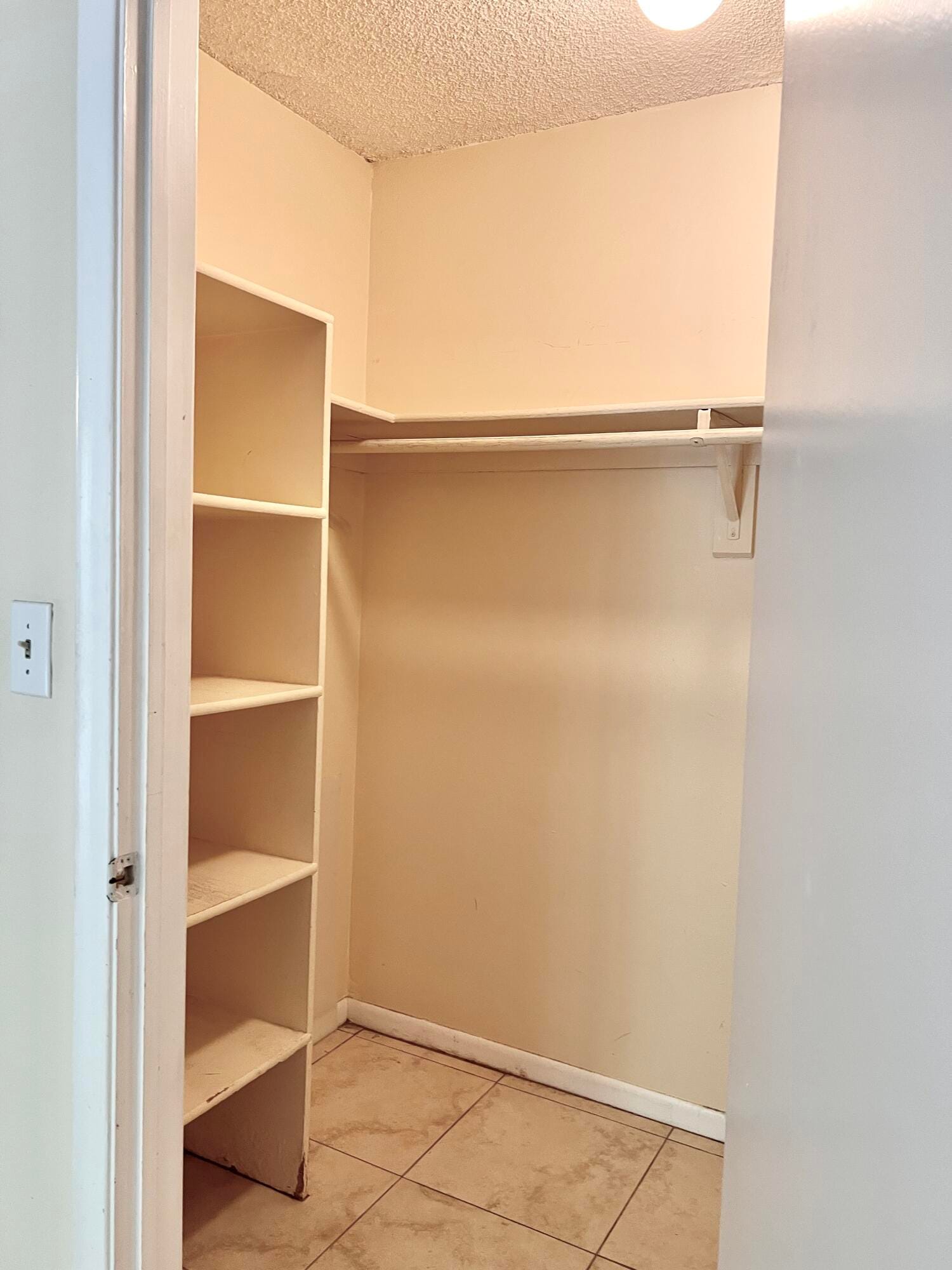 2000 N Congress Avenue 206 — photo 8