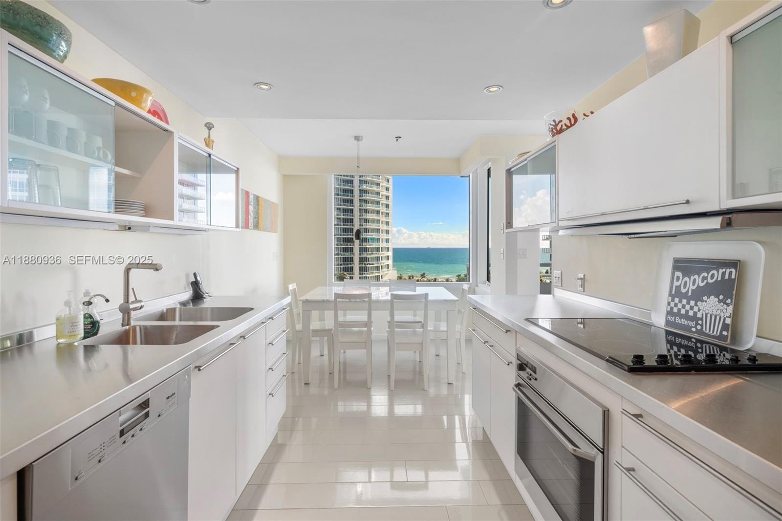 400 S Pointe Drive 1104, Miami Beach, FL 33139 photo 10