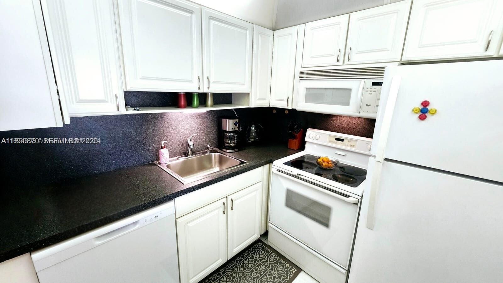 182 Ellesmere D 182 — photo 11