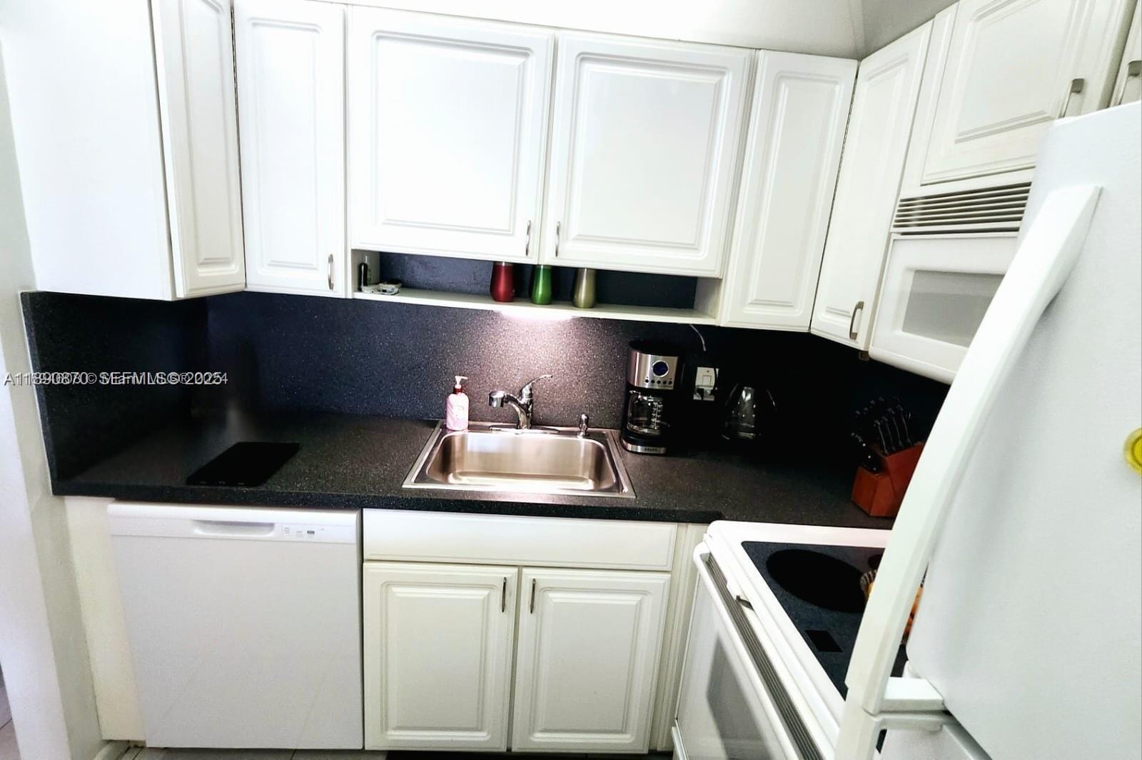 182 Ellesmere D 182 — photo 10