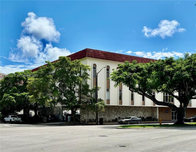 717 Ponce De Leon Boulevard 328, Coral Gables, FL 33134